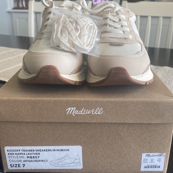 Madewell Kickoff Trainer - Picture 3 of 5